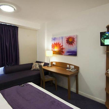 Premier Inn Birmingham South - Hall Green Extérieur photo