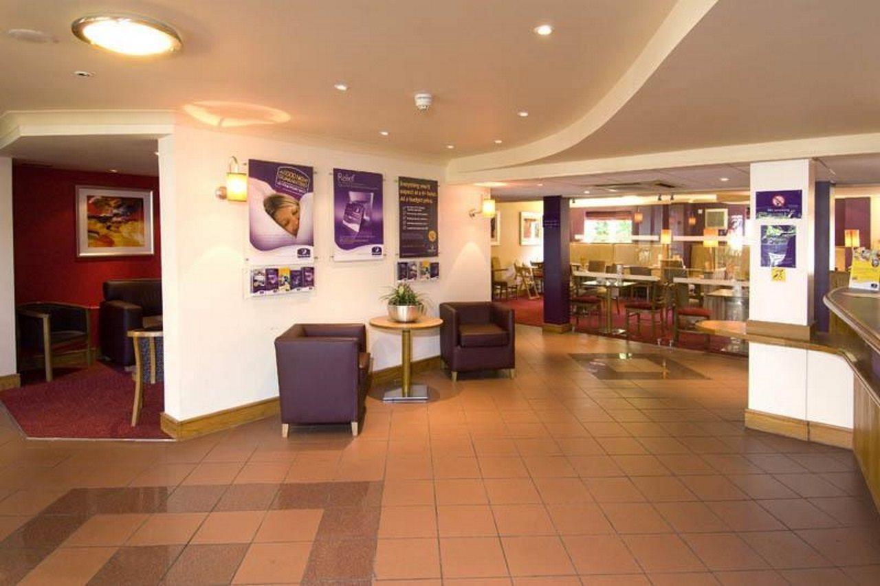 Premier Inn Birmingham South - Hall Green Extérieur photo